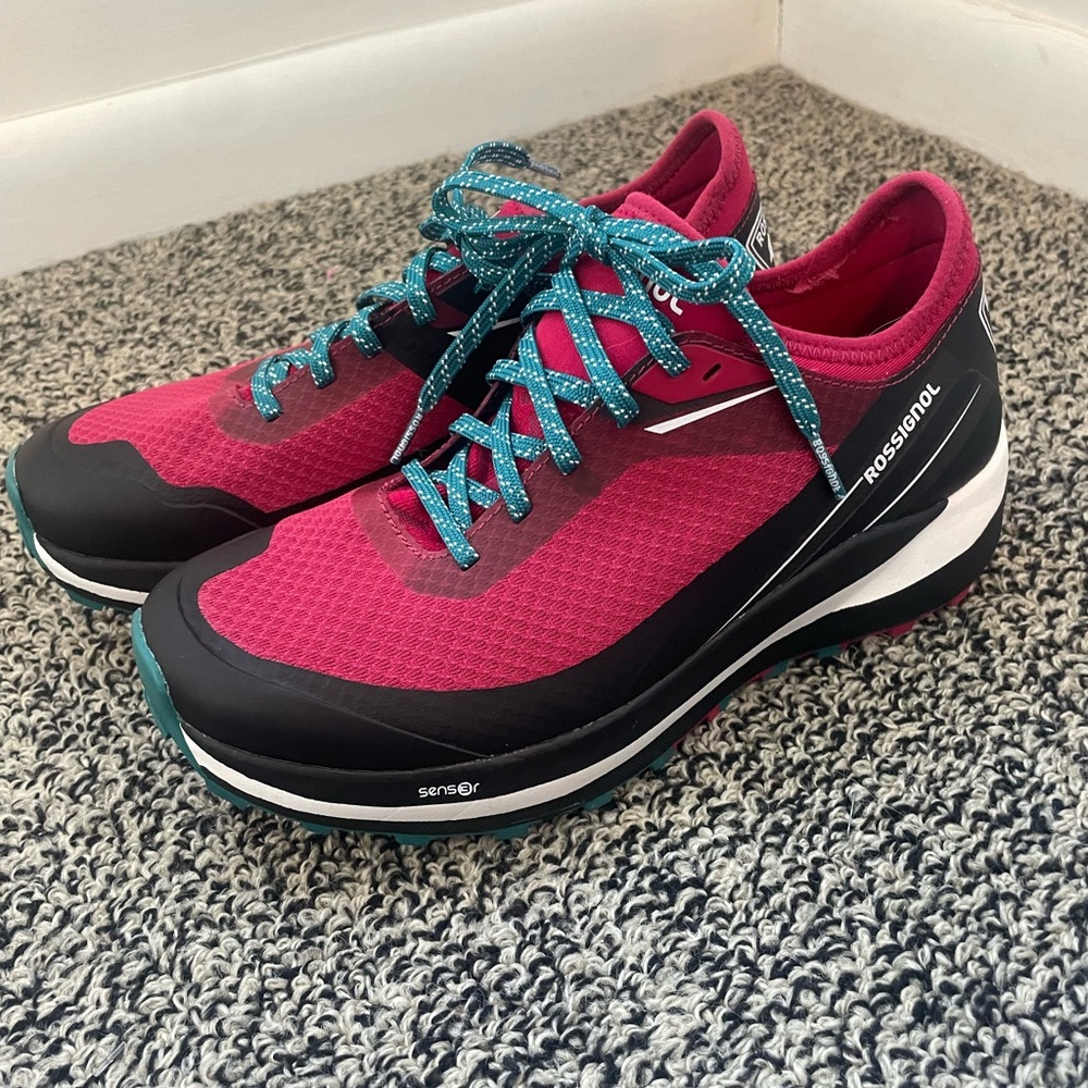 Rossignol NWOB color-block low-top sneakers Hiking Outdoor Women’s 8 (J)
